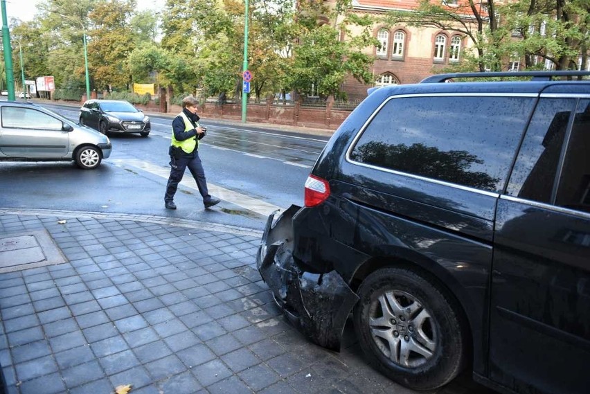 Wypadek na ulicy Grunwaldzkiej w Poznaniu. W środę rano przy...