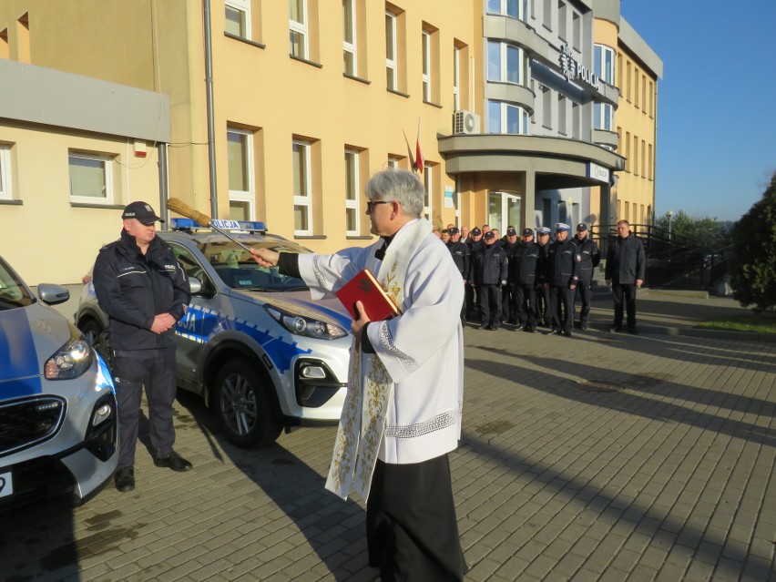 Maków Mazowiecki. Nowe radiowozy dla Komendy Powiatowej Policji w Makowie Mazowieckim [ZDJĘCIA]