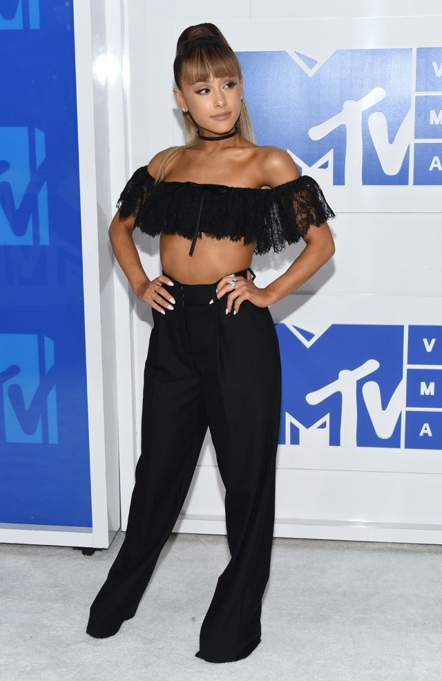 Piosenkarka Ariana Grande na rozdaniu nagród MTV Video Music Awards w Nowym Jorku 28 sierpnia 2016r.