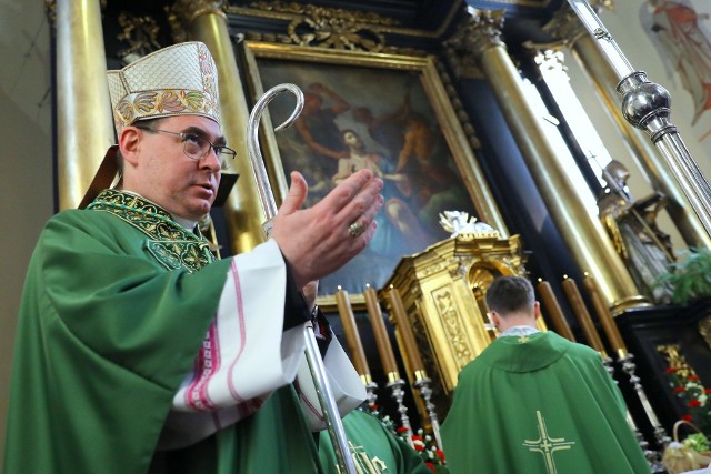 25-lecia kapłaństwa i 50. urodziny biskupa Marka Marczaka w Piotrkowie 