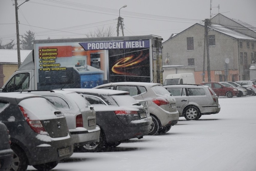 Z Nowym Rokiem zima dotarła również do Skierniewic – śnieg...