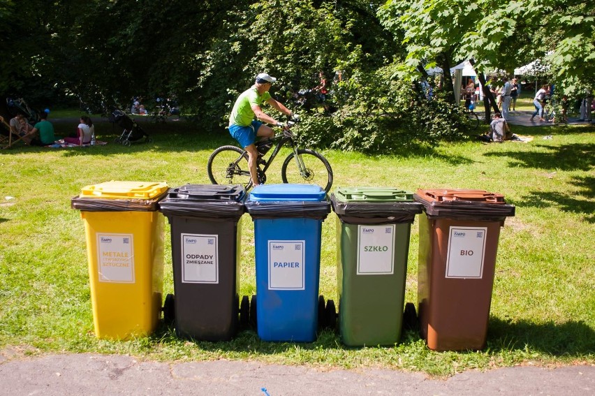 Znów będziemy wrzucać papier, plastik i metal do jednego...