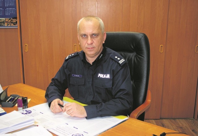 Mł. insp. Mariusz Bajor, nowy komendant policji w Policach, odznaczony m.in. medalem srebrnym za długoletnią służbę.