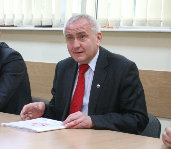 Prezes Świętokrzyskiego Związku Piłki Nożnej Mirosław Malinowski zaprasza na piątkowe spotkanie.