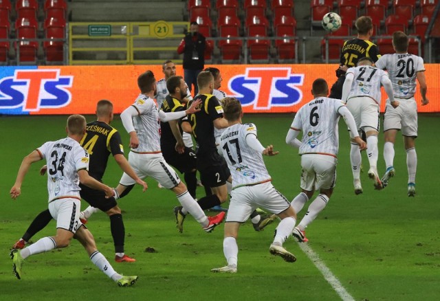 W poprzednim meczu u siebie GKS Tychy pokonał GKS Jastrzębie.