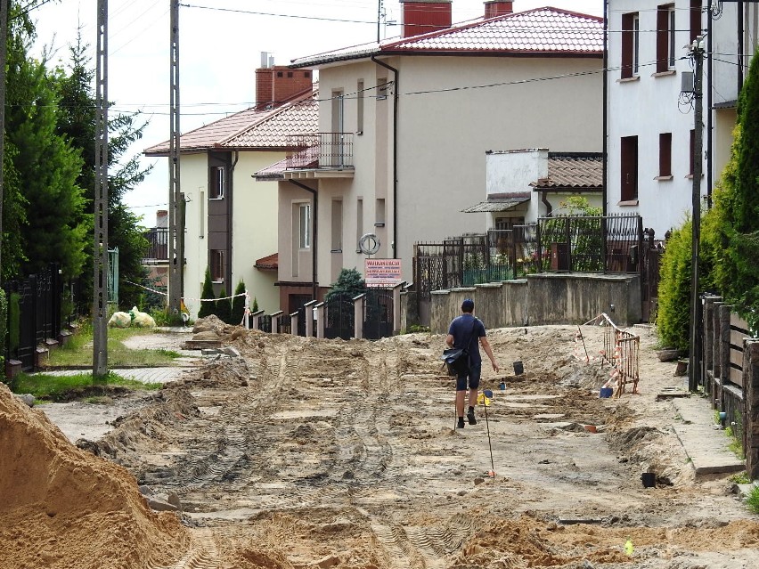 Łomża. Ulica Woziwodzka i Dworna rozkopane. Do mieszkańców nie dojadą nawet śmieciarki