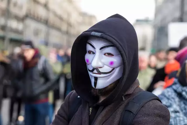 Anonymous w sierpniu ujawnią listę firm w Polsce powiązanych z Rosją.