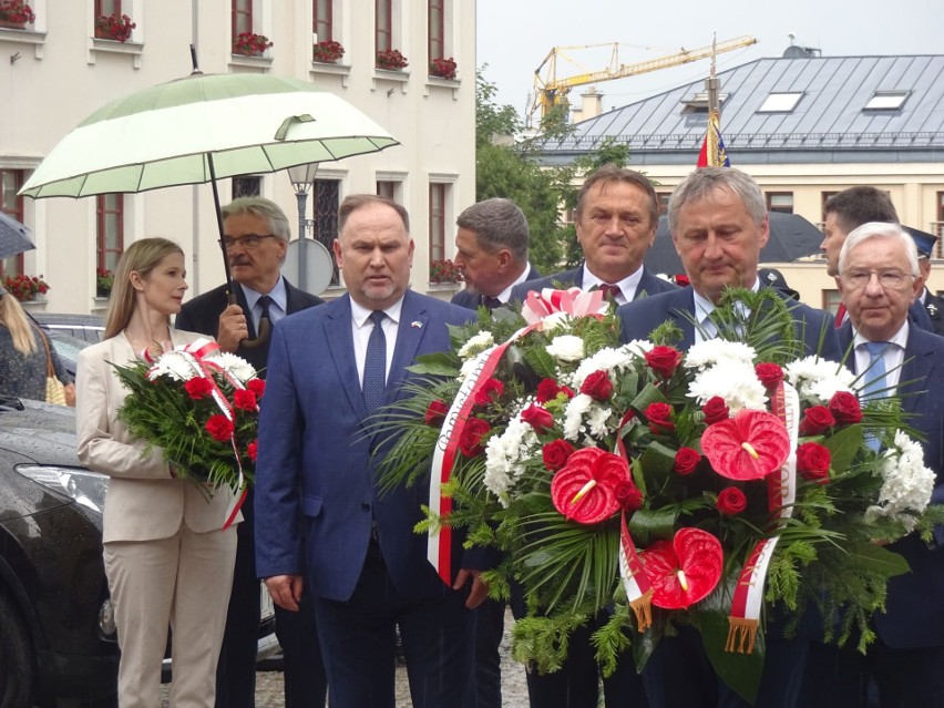 W uroczystościach wzięli udział Starosta Kielecki Mirosław...