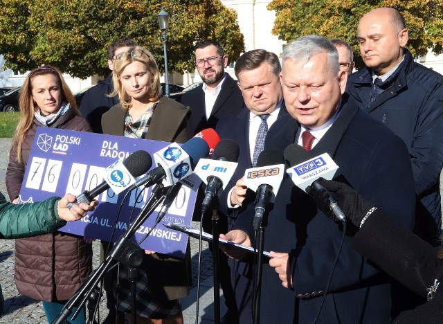 O pieniądzach z Programu Inwestycji Strategicznych  mówili podczas konferencji prasowej politycy Prawa i Sprawiedliwości.