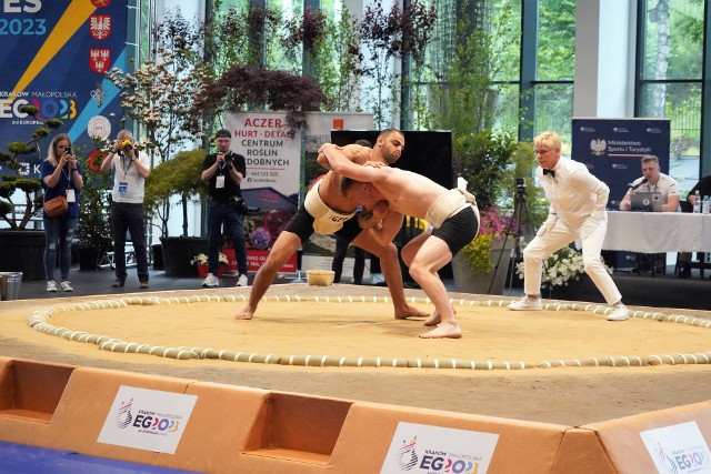 Zainaugurowano zawody sumo w Kluczach. Tłumy na trybunach podziwiały rywalizację