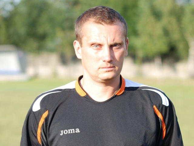 Mariusz Kośmider debiutował jako trener Unii Sędziszów w meczu z Nidą Pińczów.