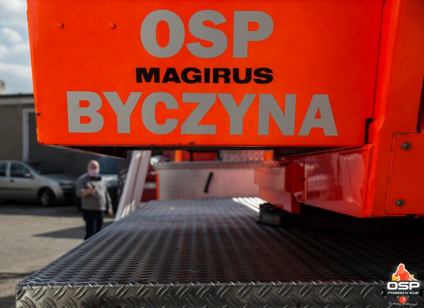 Strażacka autodrabina z OSP Byczyna.