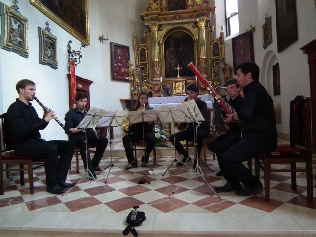 W ubiegłym roku w kościele w Piotrawinie wspaniale zagrał sekstet na instrumenty dęte.