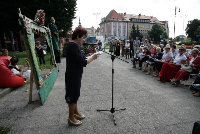 W sobotę (3 września) o godzinie 12.00 przy alei Henryka Sienkiewicza odbyła się akcja wspólnego czytania „Quo vadis”.ZOBACZ TAKŻE: Narodowe czytanie Sienkiewicza w Słupsku