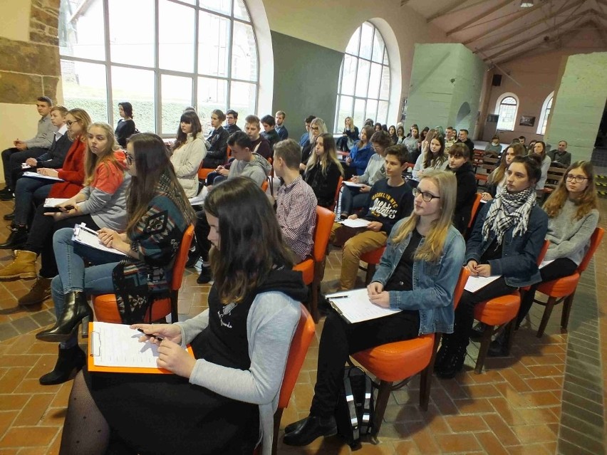 Sukces II Liceum Ogólnokształcącego w konkursie na rocznicę stanu wojennego w Starachowicach