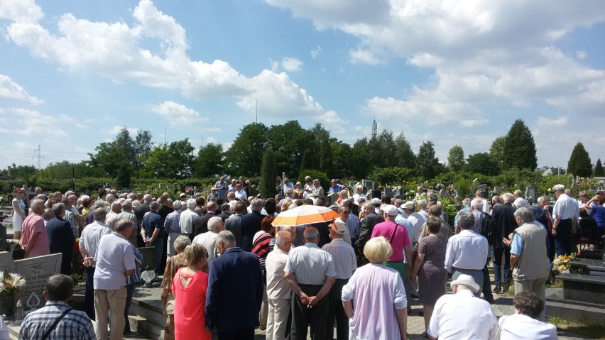 Sosnowiec: Na cmentarzu w Zagórzu wspominali Edwarda Gierka ZDJĘCIA