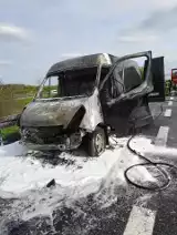 Pożar samochodu na autostradzie A4 od Krakowem. Spłonął pojazd dostawczy. Zablokowany jeden pas. Wielki korek na kilkanaście kilometrów