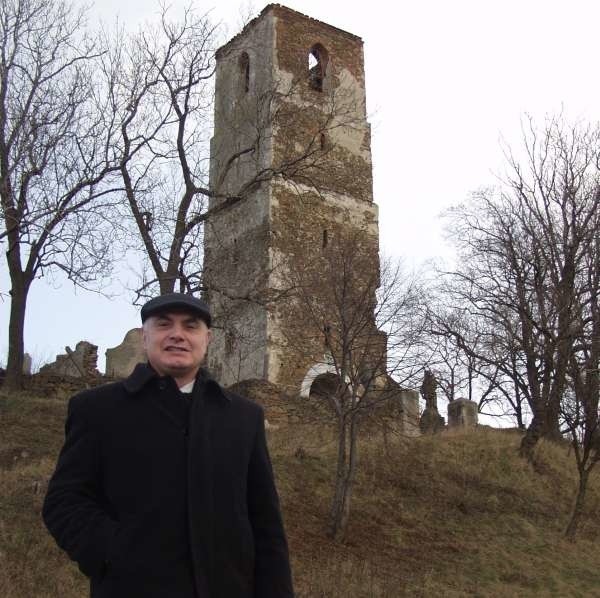 - Z wieży będzie widać m.in. góry, jezioro i okoliczne wsie - mówi wójt Józef Małek.
