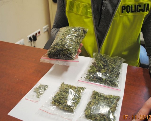 Blisko 100 gramów marihuany znaleźli policjanci u dwóch mieszkańców Jarosławia.