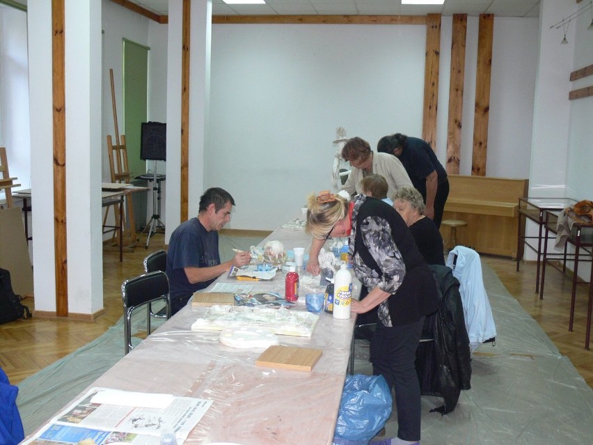 W tarnobrzeskiej Bibliotece zakończyły się warsztaty z papier mache