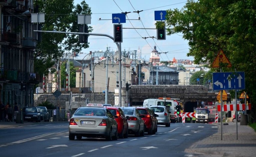 Remont wiaduktu zmienił organizację ruchu. Ale kierowcy...