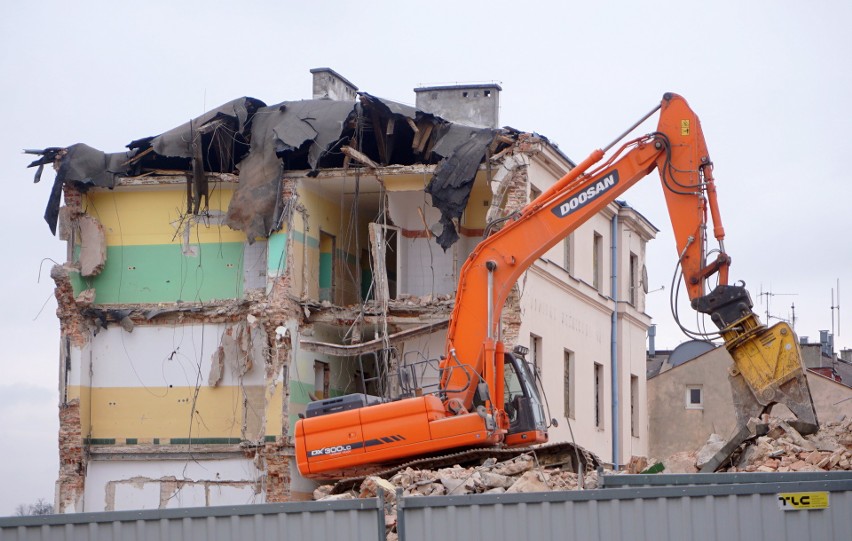 Część szpitala przy ul. Staszica w Lublinie legła w gruzach. Powstaną nowe obiekty 