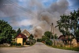 Na Dolnym Śląsku szaleją pożary. Płoną pola i zabudowa. Zagrożonych jest kilka wsi [FILMY, ZDJĘCIA]
