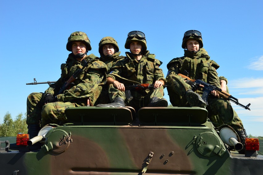 Kuter Port Nieznanowice prezentuje pojazdy militarne i zaprasza na... przejażdżki! Wiele atrakcji oraz akcja charytatywna 13.09