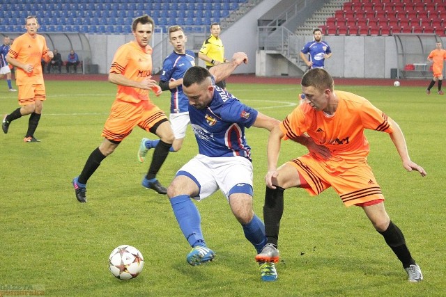 Włocłavia Włocławek - Lubienianka Lubień Kujawski 5:3 (3:2)Był to mecz 11. kolejki 5. ligi kujawsko-pomorskiej - grupa II.Bramki: Kłosowski (21), Gląba (33, 44), Falkowski (75), Trzeciak (82) - Zuzo (9), Jaśkiewicz (29), Wichliński (62).Pogoda na dzień (23.10.2017)  | KUJAWSKO-POMORSKIEŹródło: TVN Meteo/x-news