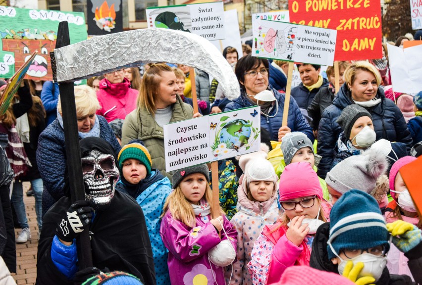 Antysmogowa manifestacja dzieci i młodzież ze szkół i...