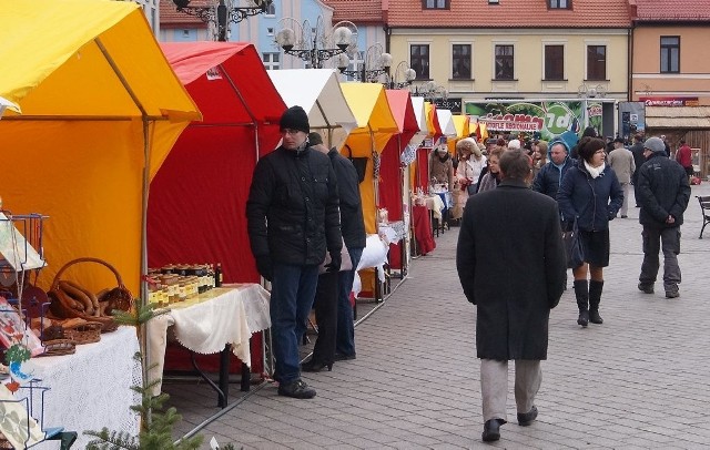 Z dodatkową kasą w kieszeni można wyruszyć na świąteczne zakupy.