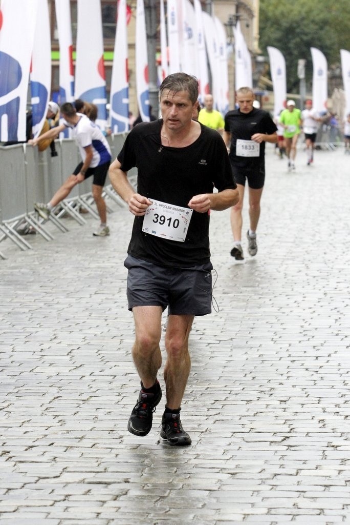 Maraton Wrocław - ZDJĘCIA - zawodnicy z numerami 3801 - 4000