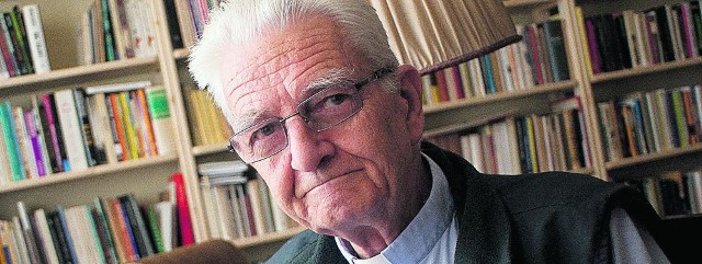 Nietuzinkowy zakonnik kończy 80 lat. Wieloletni redaktor naczelny "Tygodnika Powszechnego" zawsze myślał po swojemu, za co spotykały go cięgi, także ze strony katolików