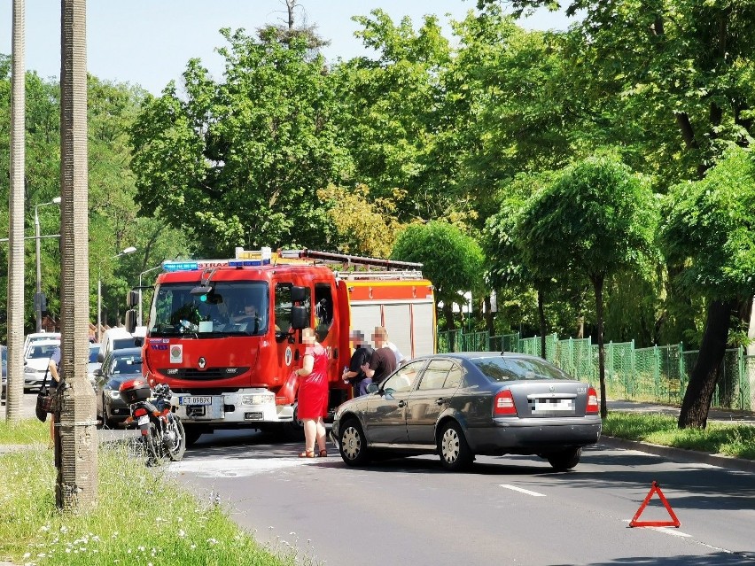 Wypadek przy ul. św. Józefa w Toruniu. Doszło do zderzenia...