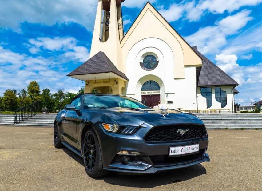 FORD MUSTANG CABRIO - legendarny samochód , który przyciąga...