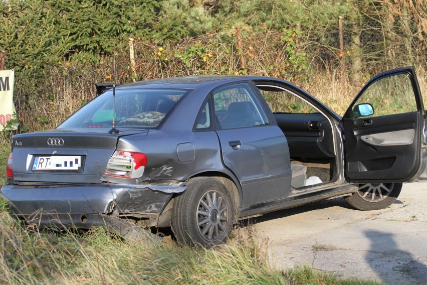 Wypadek w Siedleszczanach. Dwie osoby zostały ranne (zdjęcia)