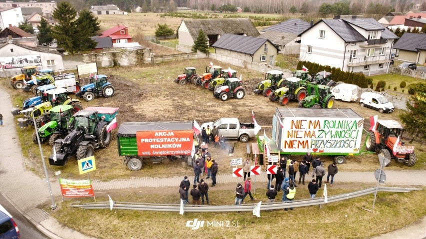 Trwa protest rolników w Nagłowicach. Minęła pierwsza doba w...