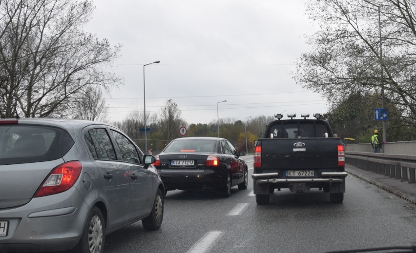 Tarnów. Do Mościc i autostrady przez... zajezdnię autobusową [ZDJĘCIA]