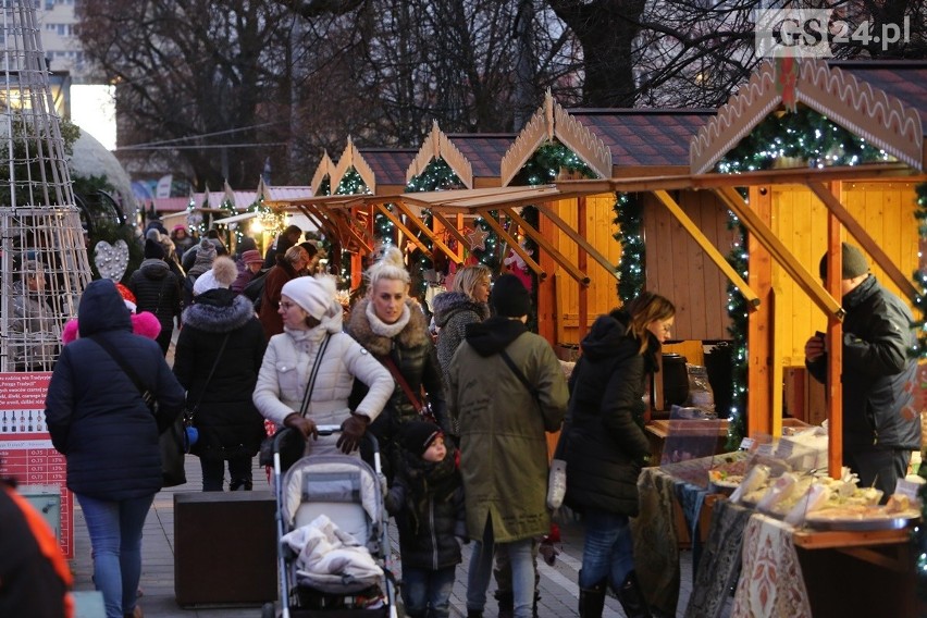 Szczecin szykuje się do Świąt. Czuć już bożonarodzeniowa atmosferę. W weekend kolejne jarmarki