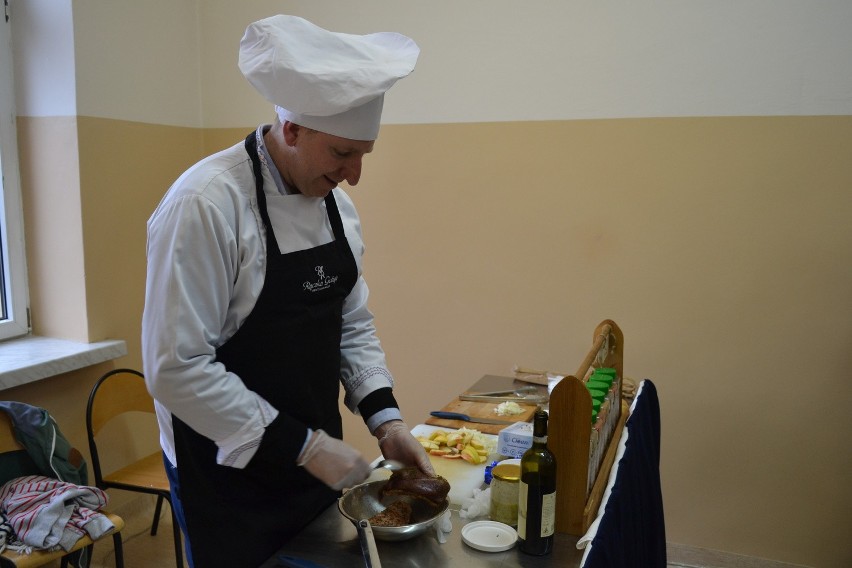 Sosnowiec: Remigiusz Rączka będzie współpracował z uczniami "Gastronomika" [ZDJĘCIA]