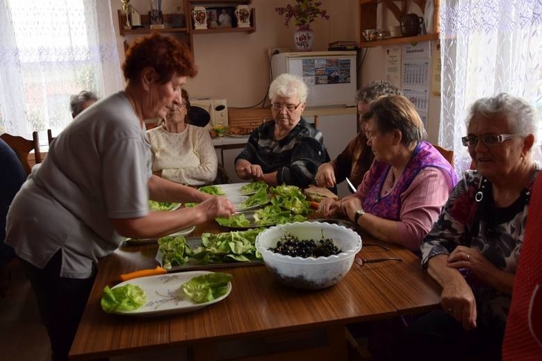 Dzień Kobiet Wiejskich. Panie z gminy Waganiec kulinarnie uczciły święto [zdjęcia]