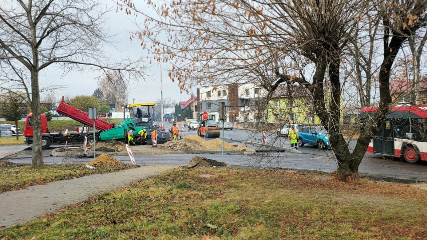 W Dąbrowie Górniczej trwa przebudowa ulicy Legionów...