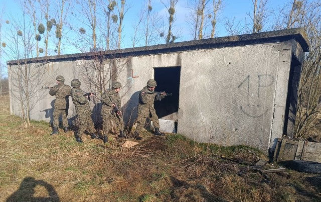 W garnizonie 7. 7. Brygady Obrony Wybrzeża w Słupsku odbyło się szkolenie kolejnej grupy rezerwistów.