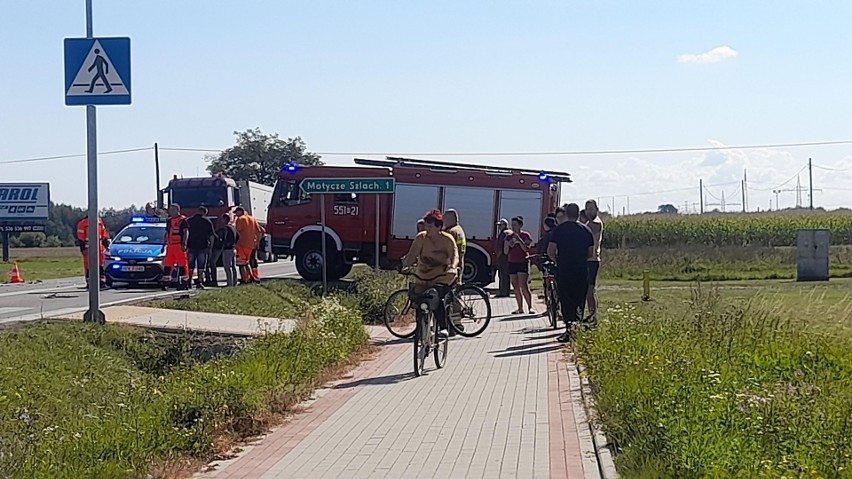 Wypadek w Motyczu Szlacheckim. Na miejscu pracują służby. Zobacz zdjęcia