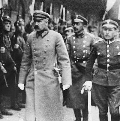 Piłsudski  od razu zauważył, że władza leży na ulicy - trzeba się po nią tylko schylić.