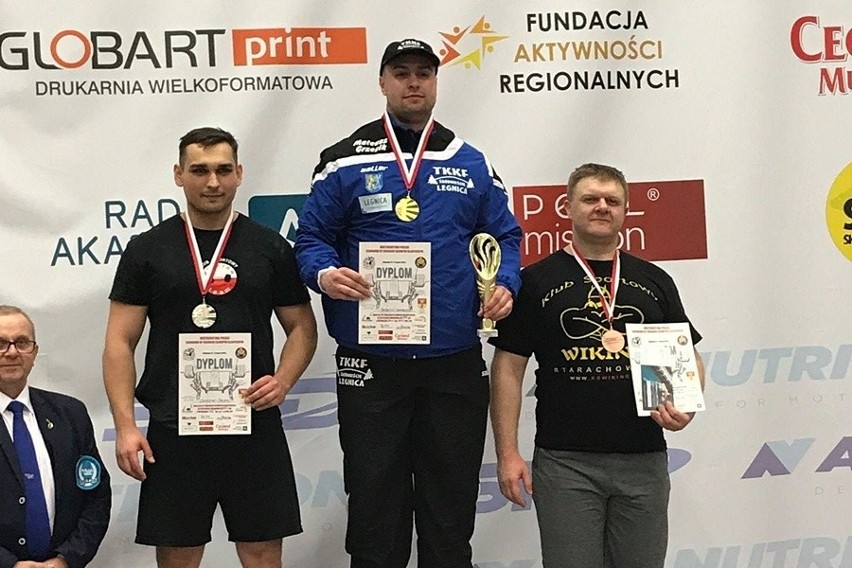 Rafał Lipka z brązowym medalem i rekordami podczas mistrzostw kraju w trójboju siłowym klasycznym 
