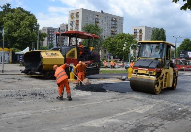 Wielki remont skrzyżowania w Piaśnikach dobiega końca. Od poniedziałku (27 lipca) tramwaje będą kursować wg stałych rozkładów