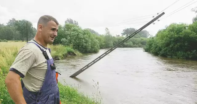 - Niech mi nikt nie mówi, że ta sytuacja niczym nie grozi - denerwuje się Krzysztof Grono