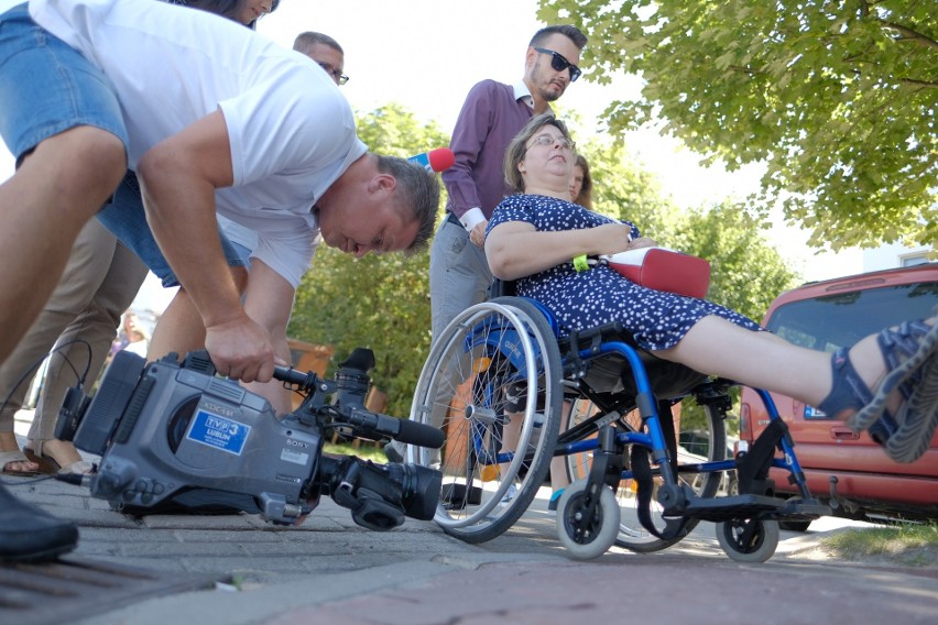 Sierpień 2018 - Niepełnosprawni pokazują z jakimi...