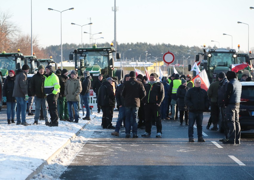 W Lubieszynie do protestu niemieckich rolników dołączyli...